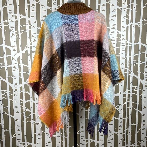 NEW Spring Colors Plaid Fringe Trim Poncho OS - Picture 10 of 10